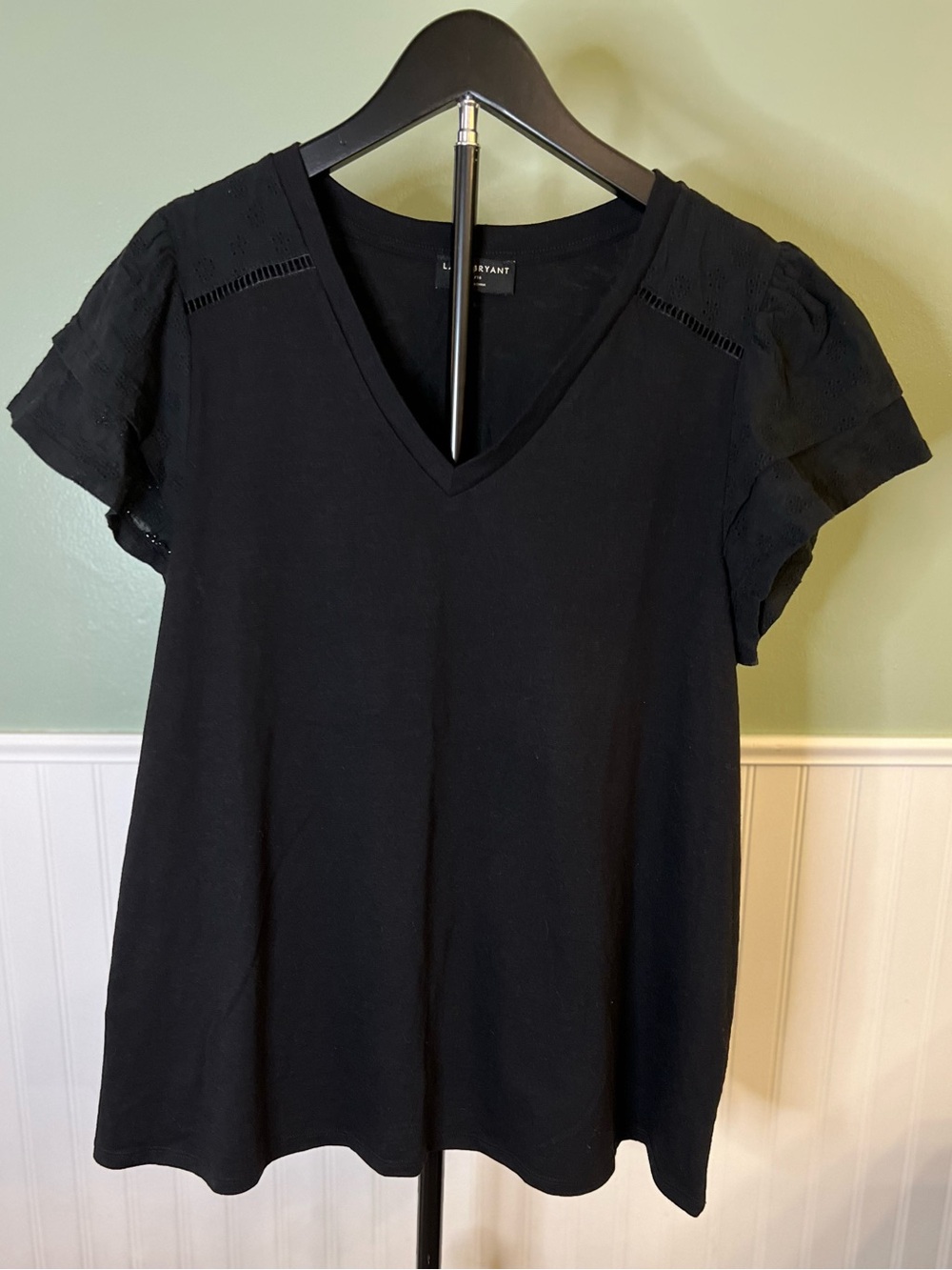 Lane Bryant Black V-Neck Short Sleeve Top w/Double Ruffle Lace Sleeve. Sz 14/16